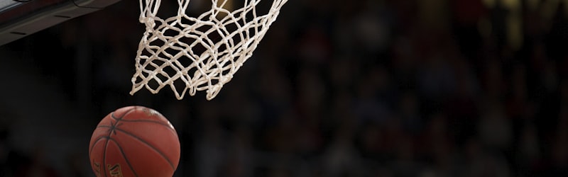 乐竞俱乐部主力球员在训练中展示高超技巧